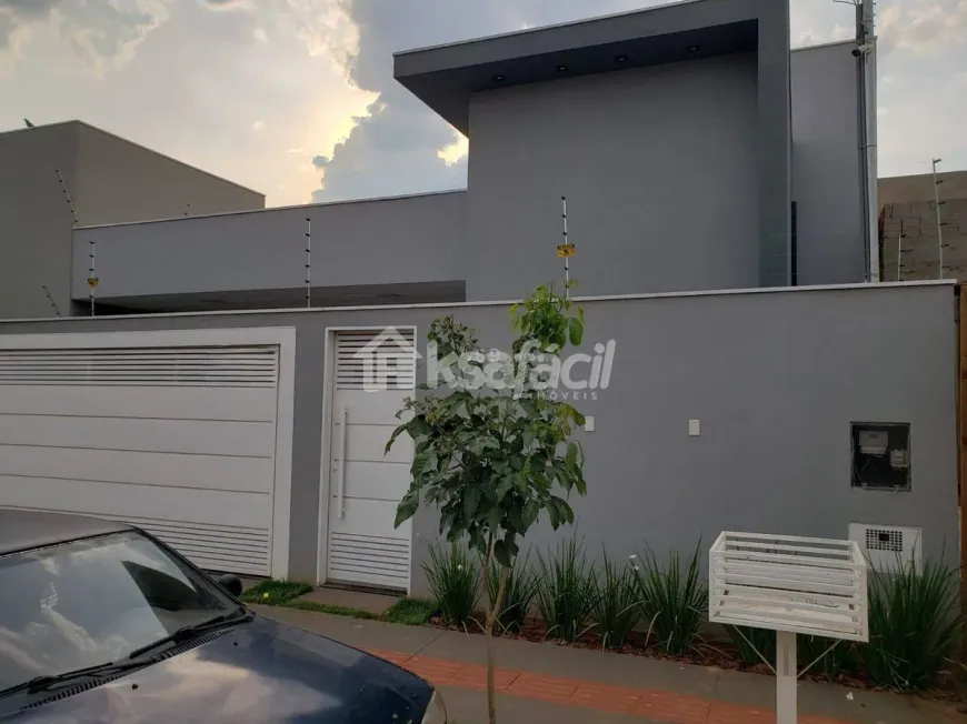 Foto 1 de Casa com 3 Quartos à venda, 134m² em São Francisco, Campo Grande