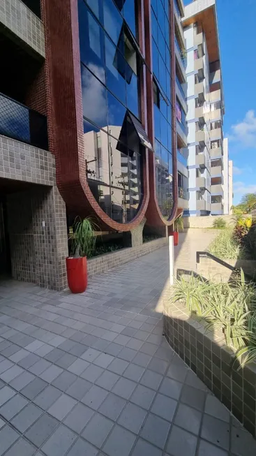 Foto 1 de Apartamento com 4 Quartos à venda, 213m² em Ponta Verde, Maceió