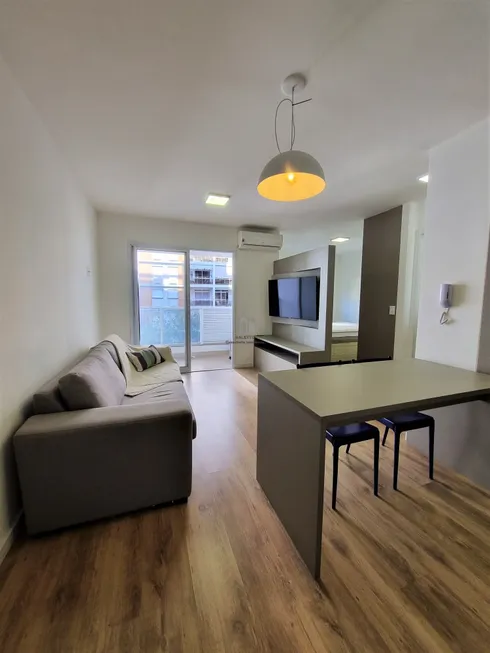 Foto 1 de Apartamento com 1 Quarto para alugar, 40m² em Vila Itapura, Campinas