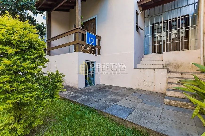 Foto 1 de Casa de Condomínio com 3 Quartos à venda, 150m² em Passo da Areia, Porto Alegre