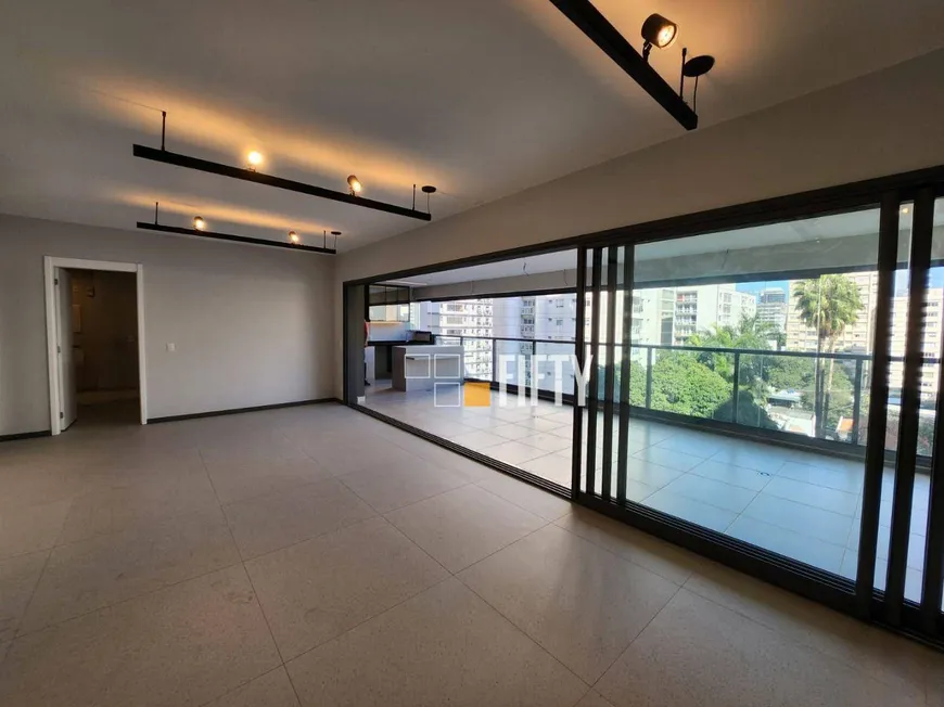 Foto 1 de Apartamento com 3 Quartos para venda ou aluguel, 163m² em Pinheiros, São Paulo