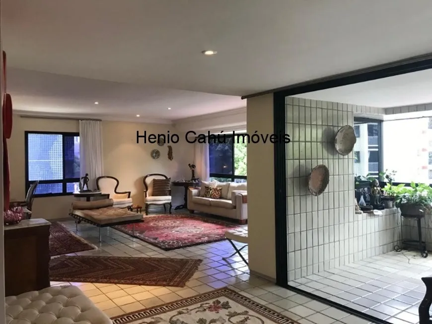 Foto 1 de Apartamento com 3 Quartos à venda, 245m² em Tamarineira, Recife