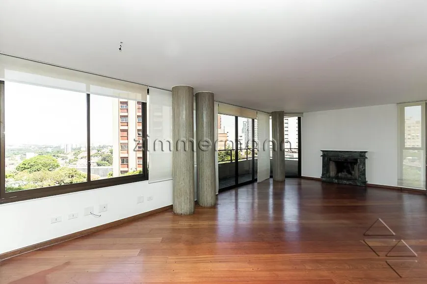 Foto 1 de Apartamento com 4 Quartos à venda, 237m² em Vila Madalena, São Paulo