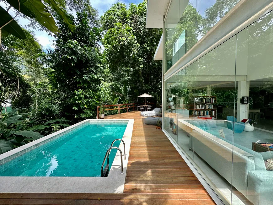 Foto 1 de Casa de Condomínio com 5 Quartos para venda ou aluguel, 350m² em Itanhangá, Rio de Janeiro