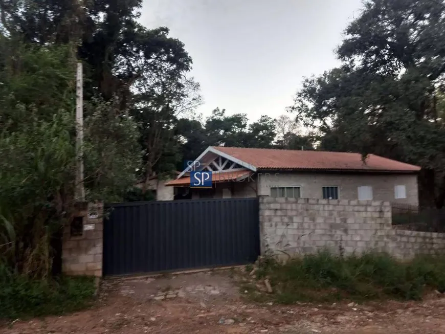 Foto 1 de Fazenda/Sítio com 3 Quartos à venda, 260m² em Dois Córregos, Valinhos