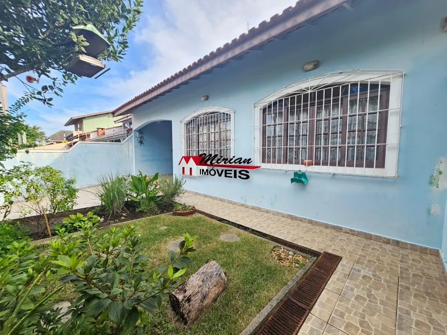 Foto 1 de Casa com 3 Quartos à venda, 230m² em Balneario Casa Blanca , Peruíbe