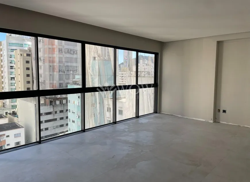 Foto 1 de Apartamento com 3 Quartos à venda, 150m² em Centro, Balneário Camboriú