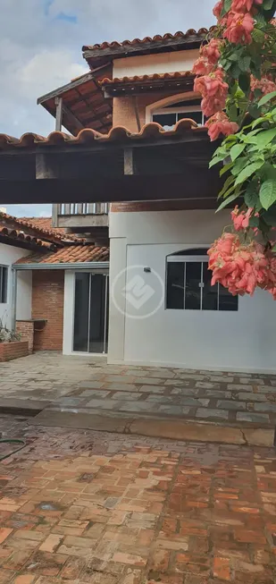 Foto 1 de Sobrado com 3 Quartos à venda, 400m² em Santa Rosa, Cuiabá