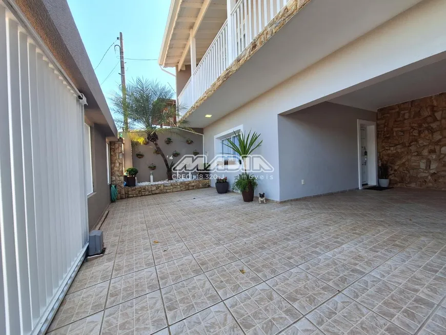 Foto 1 de Casa com 3 Quartos à venda, 280m² em Jardim Maria Rosa, Valinhos