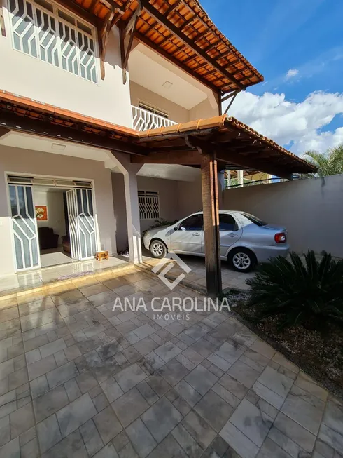 Foto 1 de Casa com 3 Quartos à venda, 270m² em Augusta Mota, Montes Claros