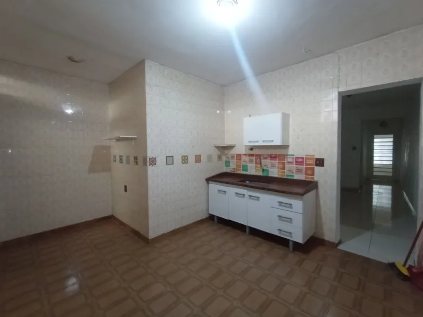 Foto 1 de Casa com 2 Quartos para alugar, 80m² em Vila Carolina, São Paulo