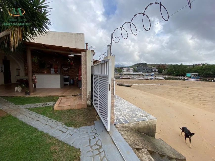 Foto 1 de Casa com 3 Quartos à venda, 200m² em Perocao, Guarapari