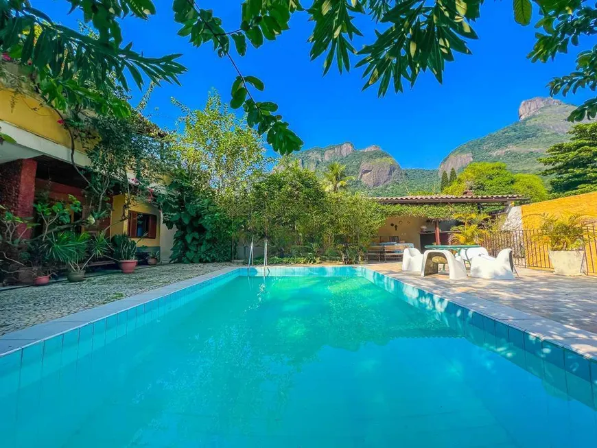 Foto 1 de Casa de Condomínio com 4 Quartos à venda, 460m² em Itanhangá, Rio de Janeiro