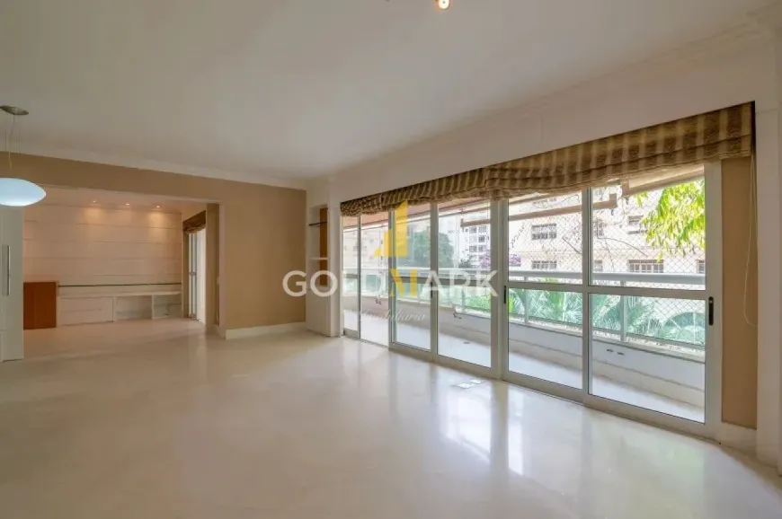 Foto 1 de Apartamento com 3 Quartos para alugar, 190m² em Vila Nova Conceição, São Paulo