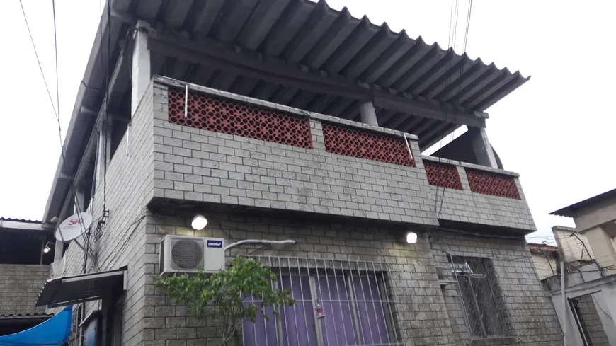 Foto 1 de Casa com 6 Quartos à venda, 187m² em Cascadura, Rio de Janeiro