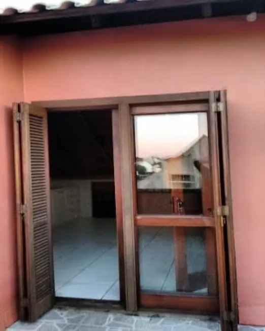 Foto 1 de Sobrado com 3 Quartos à venda, 408m² em Nonoai, Porto Alegre