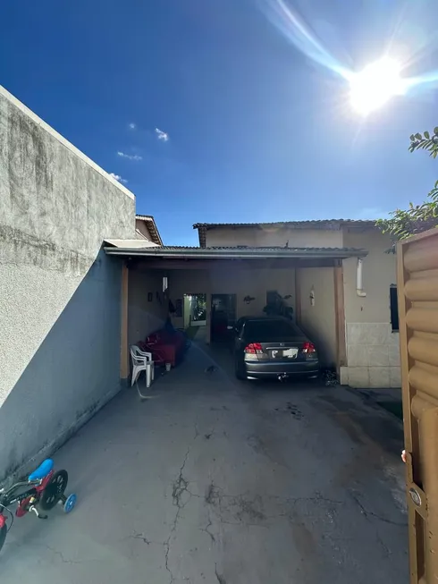 Foto 1 de Casa com 3 Quartos à venda, 300m² em Residencial Talismã, Goiânia