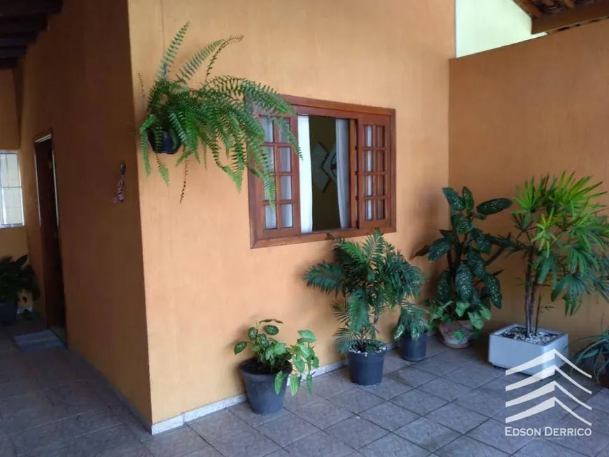 Foto 1 de Casa com 3 Quartos à venda, 122m² em Loteamento Residencial Andrade, Pindamonhangaba