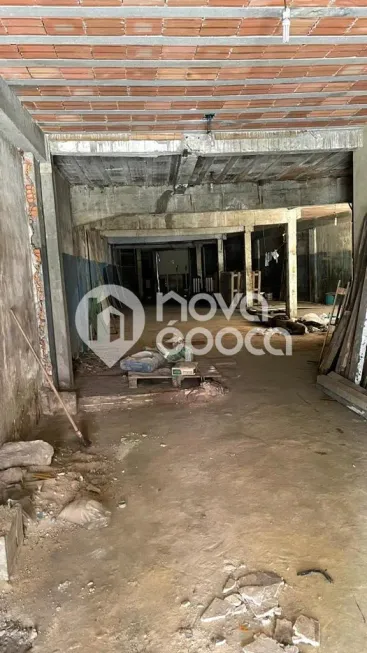 Foto 1 de Imóvel Comercial com 1 Quarto à venda, 500m² em Ramos, Rio de Janeiro