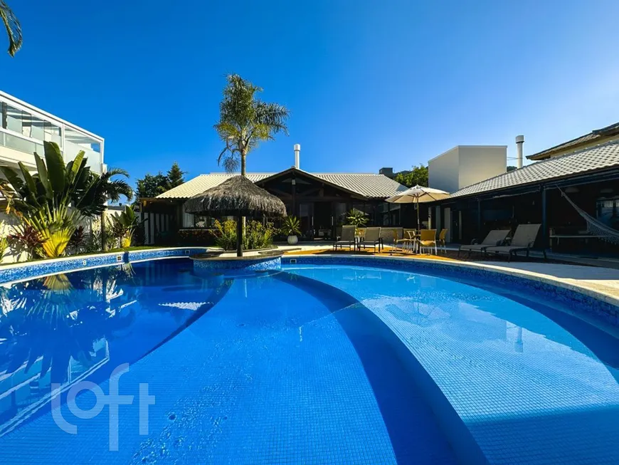 Foto 1 de Casa com 4 Quartos à venda, 530m² em Rio Tavares, Florianópolis