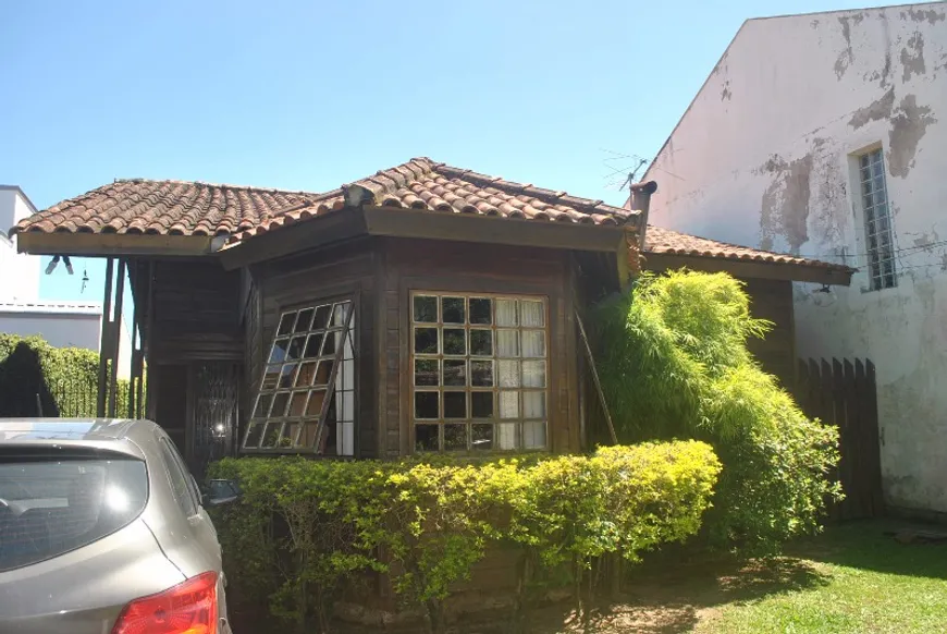 Foto 1 de Casa com 3 Quartos à venda, 250m² em Serraria, Porto Alegre