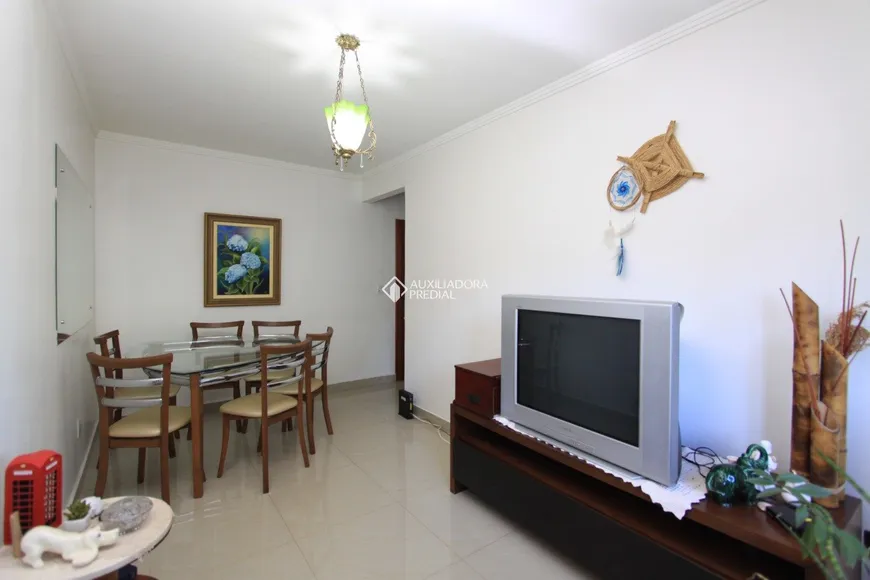 Foto 1 de Apartamento com 2 Quartos à venda, 57m² em Jardim Itú Sabará, Porto Alegre