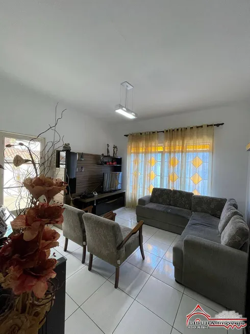 Foto 1 de Casa com 3 Quartos à venda, 260m² em Jardim Bela Vista, Jacareí