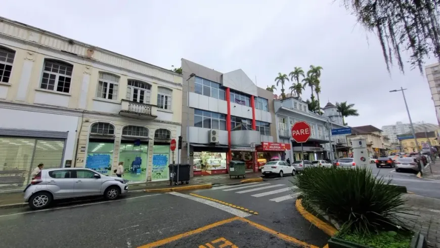 Foto 1 de Sala Comercial para alugar, 35m² em Centro, Joinville