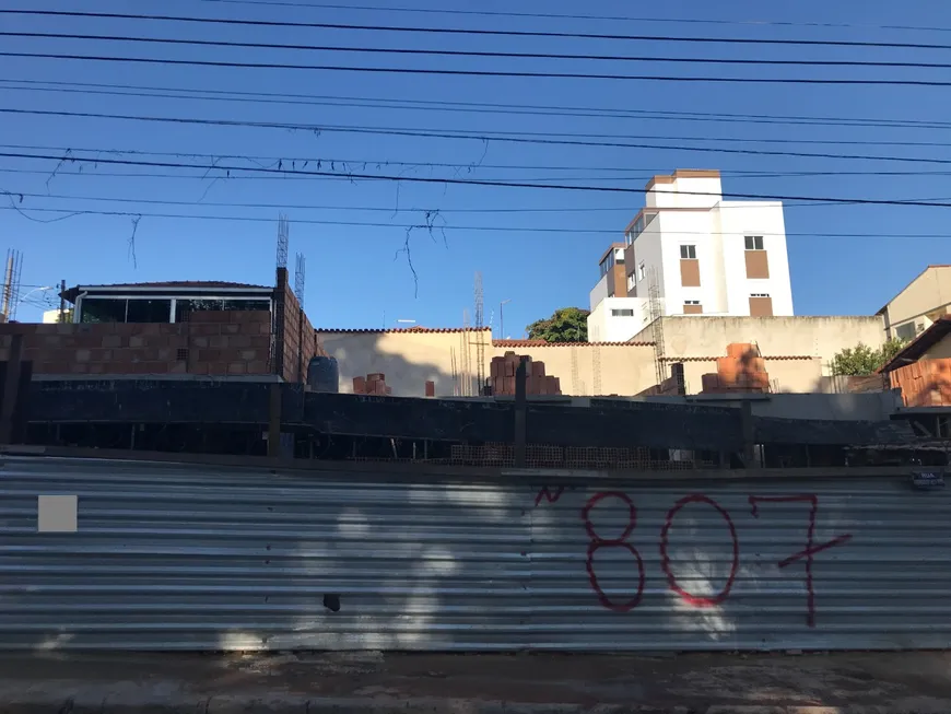 Foto 1 de Casa com 2 Quartos à venda, 62m² em Itapoã, Belo Horizonte