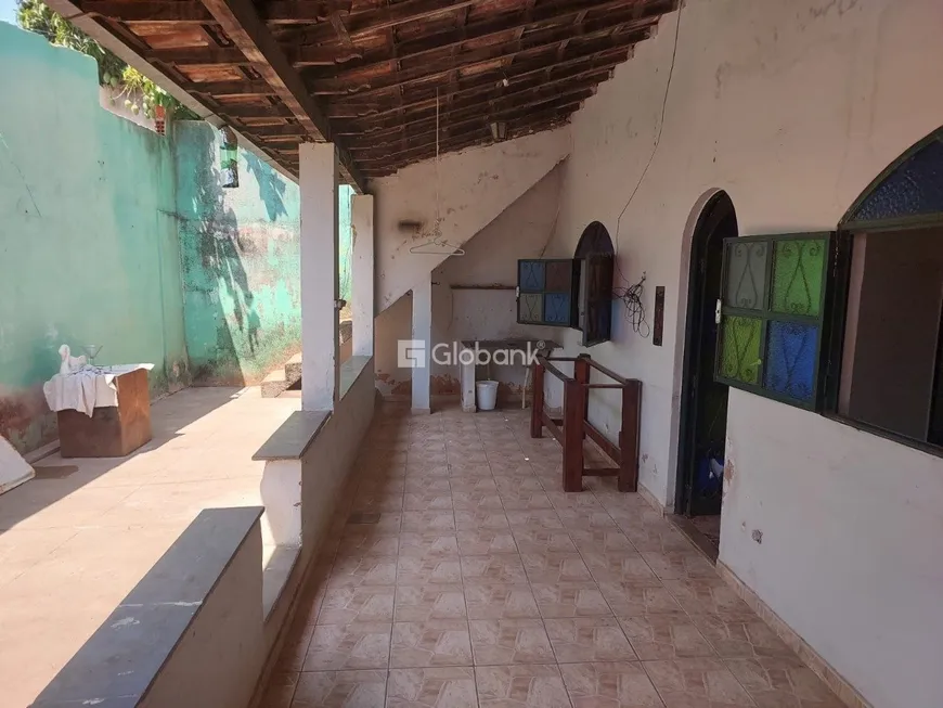 Foto 1 de Casa com 2 Quartos à venda, 251m² em Nossa Senhora de Fátima, Montes Claros