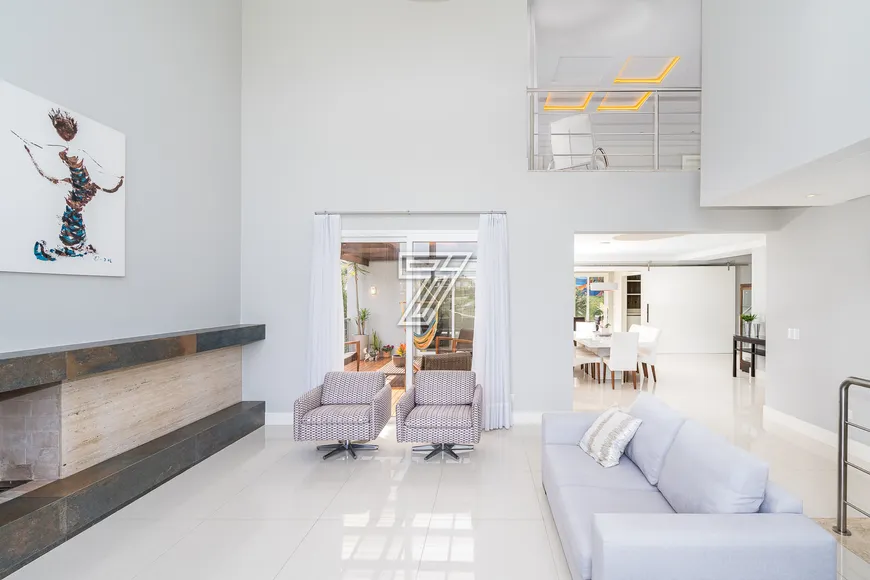 Foto 1 de Casa de Condomínio com 4 Quartos à venda, 500m² em Alphaville Graciosa, Pinhais