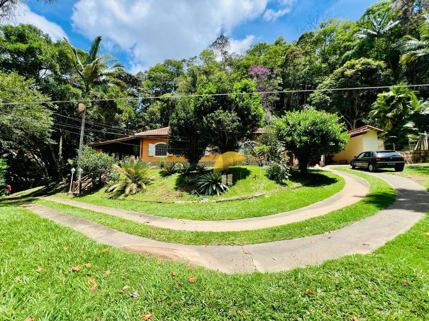 Foto 1 de Casa com 3 Quartos à venda, 180m² em Secretário, Petrópolis