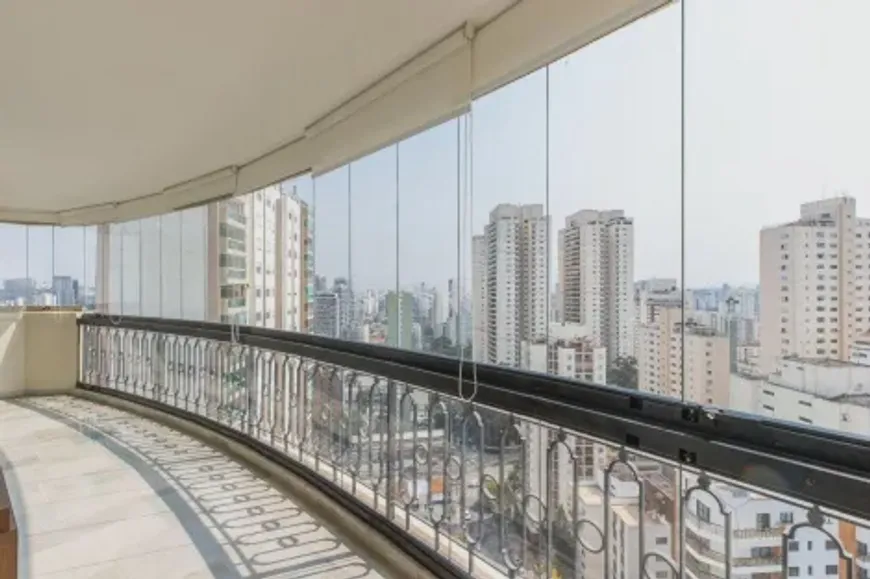 Foto 1 de Apartamento com 4 Quartos à venda, 247m² em Campo Belo, São Paulo