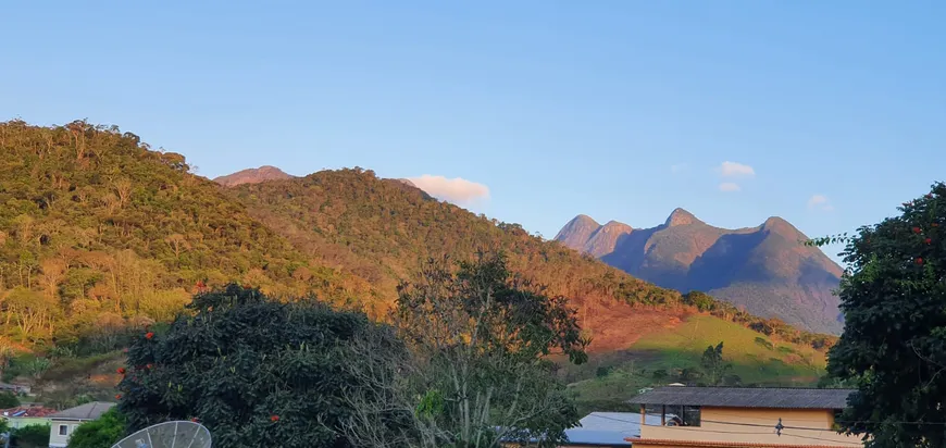 Foto 1 de Apartamento com 2 Quartos à venda, 70m² em Area Rural de Teresopolis, Teresópolis