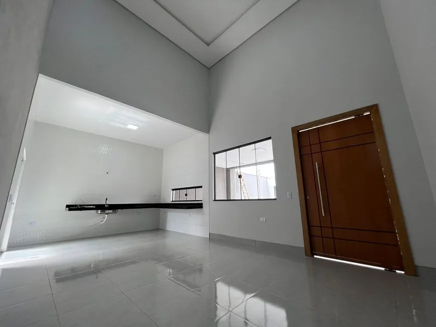 Foto 1 de Casa com 3 Quartos à venda, 150m² em Vila Jardim São Judas Tadeu, Goiânia