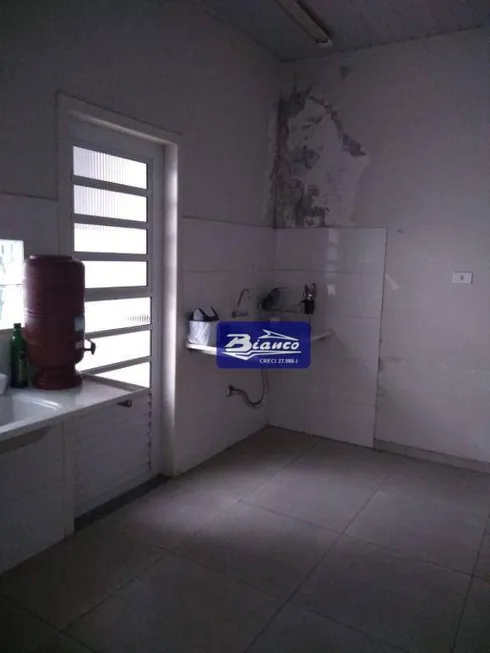 Foto 1 de Casa com 2 Quartos para alugar, 126m² em Centro, Guarulhos