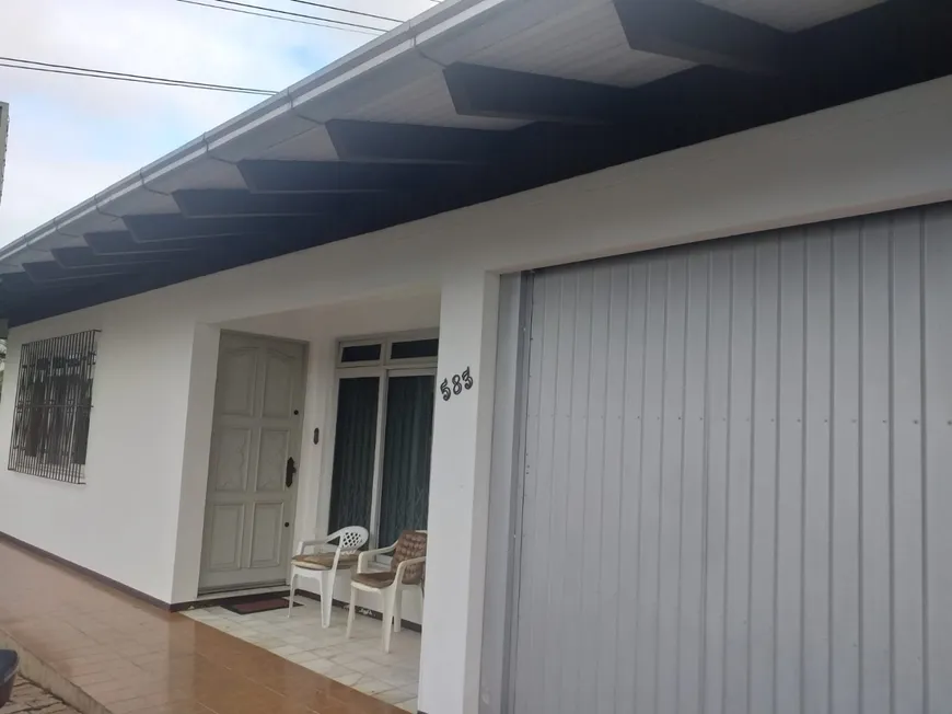 Foto 1 de Casa com 3 Quartos à venda, 234m² em Água Verde, Blumenau