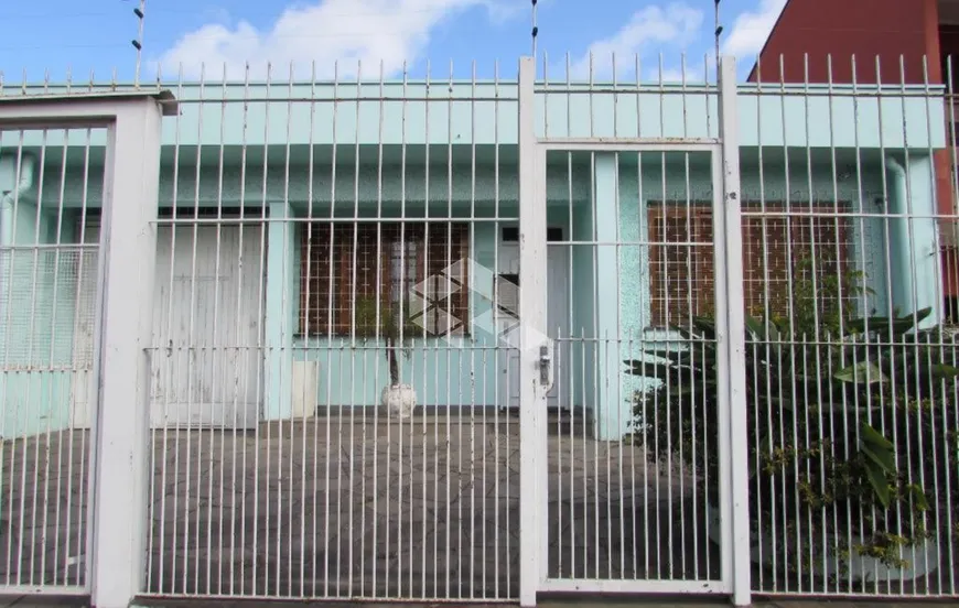 Foto 1 de Casa com 3 Quartos à venda, 197m² em Vila Ipiranga, Porto Alegre