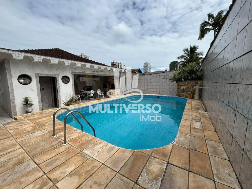 Foto 1 de Casa com 4 Quartos à venda, 350m² em Canto do Forte, Praia Grande