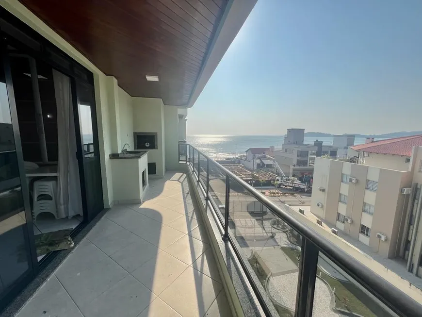 Foto 1 de Apartamento com 3 Quartos à venda, 140m² em Praia de Bombas, Bombinhas