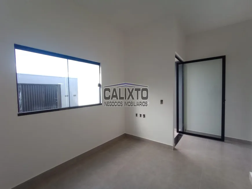 Foto 1 de Casa com 3 Quartos à venda, 75m² em Jardim Canaã, Uberlândia