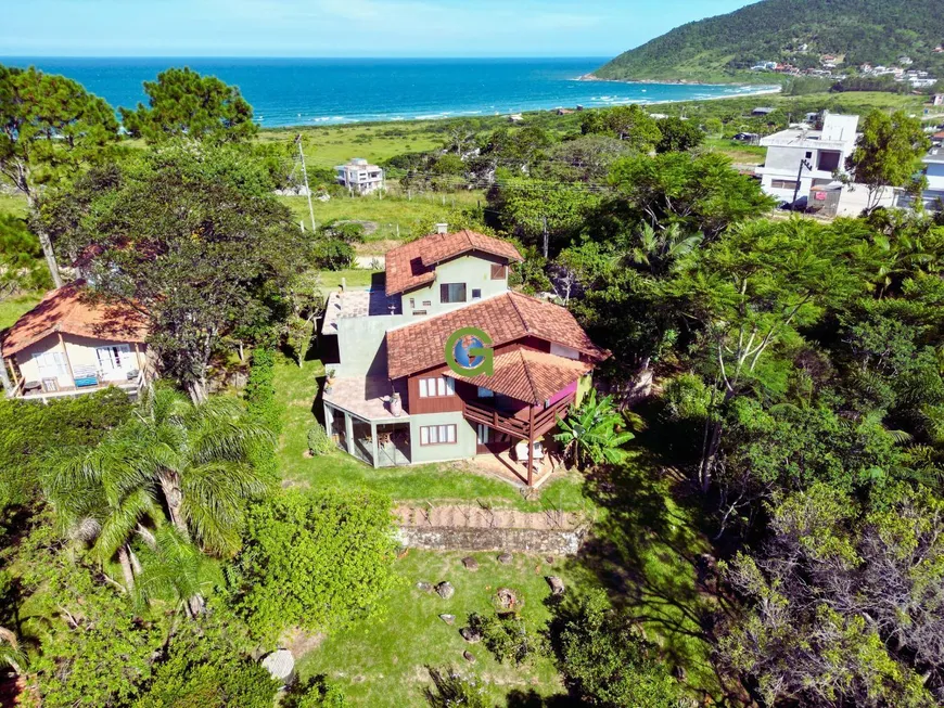 Foto 1 de Casa com 4 Quartos à venda, 348m² em Praia da Gamboa, Garopaba