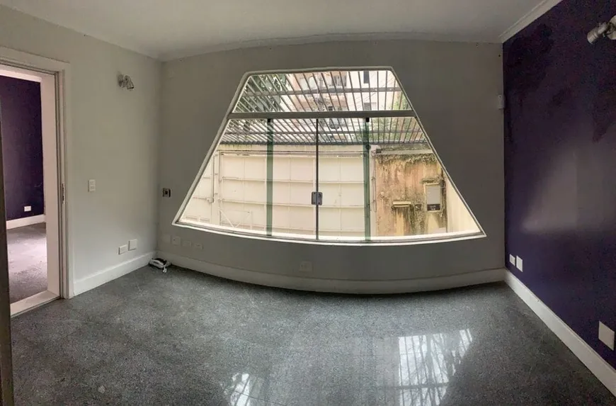 Foto 1 de Sobrado com 4 Quartos para alugar, 139m² em Vila Uberabinha, São Paulo