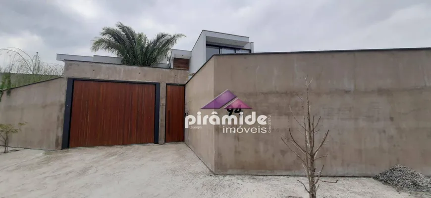 Foto 1 de Casa com 3 Quartos à venda, 208m² em Poiares, Caraguatatuba