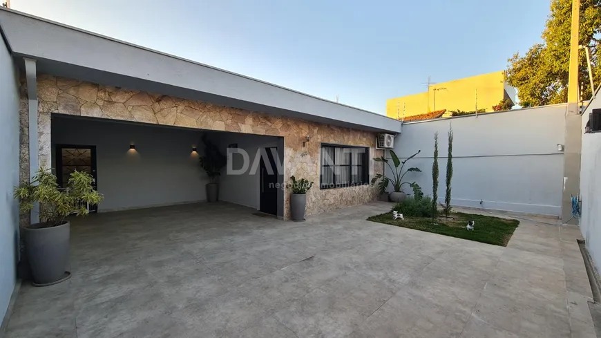 Foto 1 de Casa com 3 Quartos à venda, 282m² em Jardim Conceição, Campinas