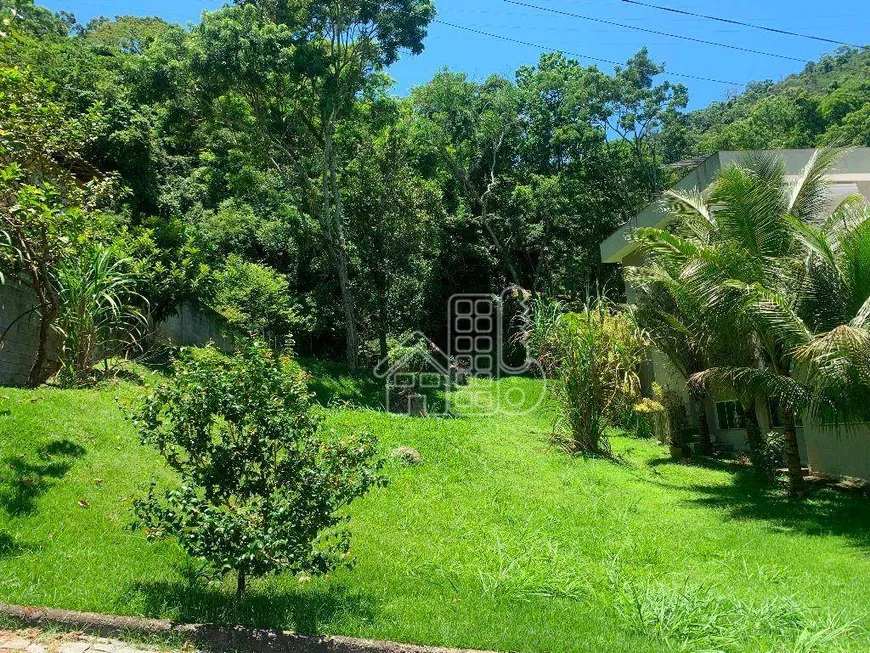 Foto 1 de Lote/Terreno à venda, 533m² em Piratininga, Niterói