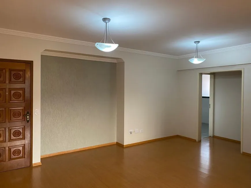 Foto 1 de Apartamento com 3 Quartos à venda, 100m² em Centro, São Roque