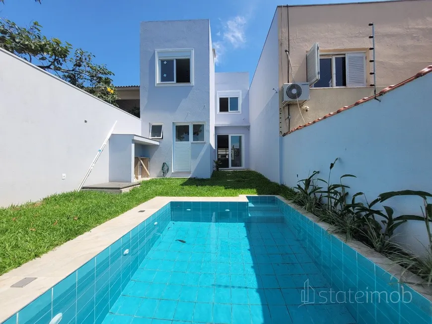 Foto 1 de Casa com 3 Quartos à venda, 233m² em Chácara das Pedras, Porto Alegre