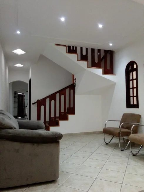 Foto 1 de Sobrado com 3 Quartos à venda, 214m² em Vila Alpina, São Paulo
