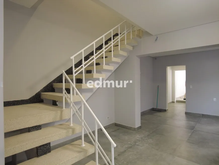 Foto 1 de Sobrado com 2 Quartos para venda ou aluguel, 225m² em Vila Bastos, Santo André